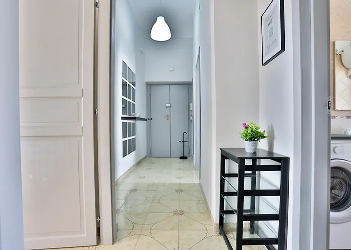 Guesthost - Le Due Signorine - Terrazza Foria Apartment *